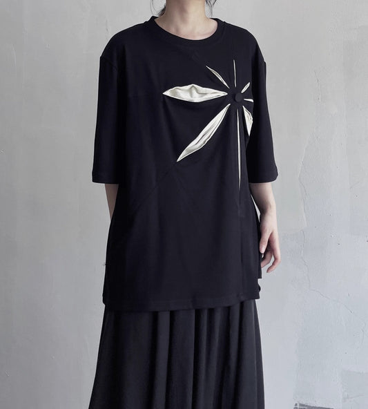 フラワーマークTシャツ カットソー ／ユニセックス モレビー