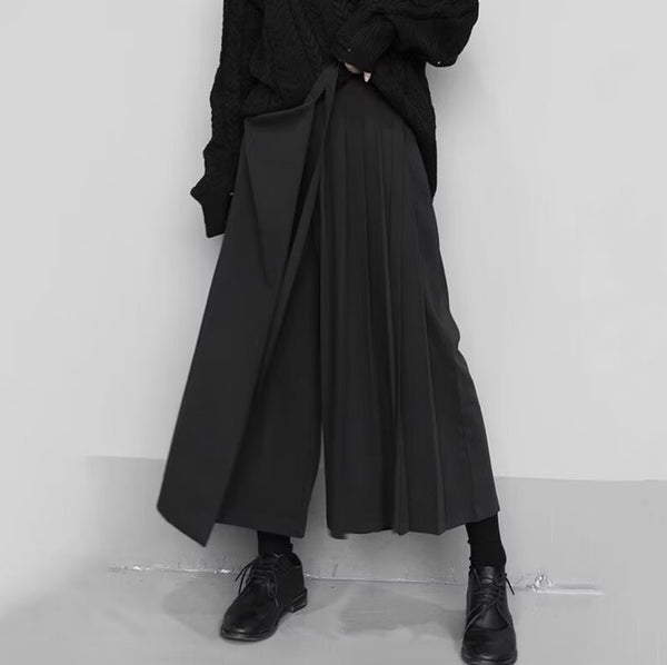 アシンメトリープリーツ袴パンツ ／ユニセックス ・メンズ モレビー｜モード系ファッションブランド