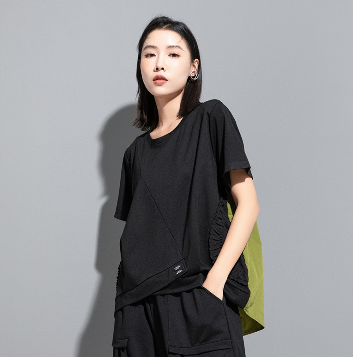 バイカラーTシャツ/カットソー アシンメトリー ギャザー ／TEA