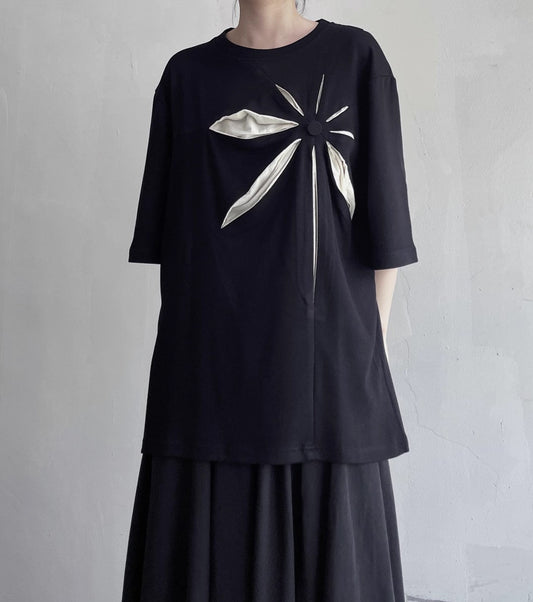 フラワーマークTシャツ カットソー ／ユニセックス モレビー