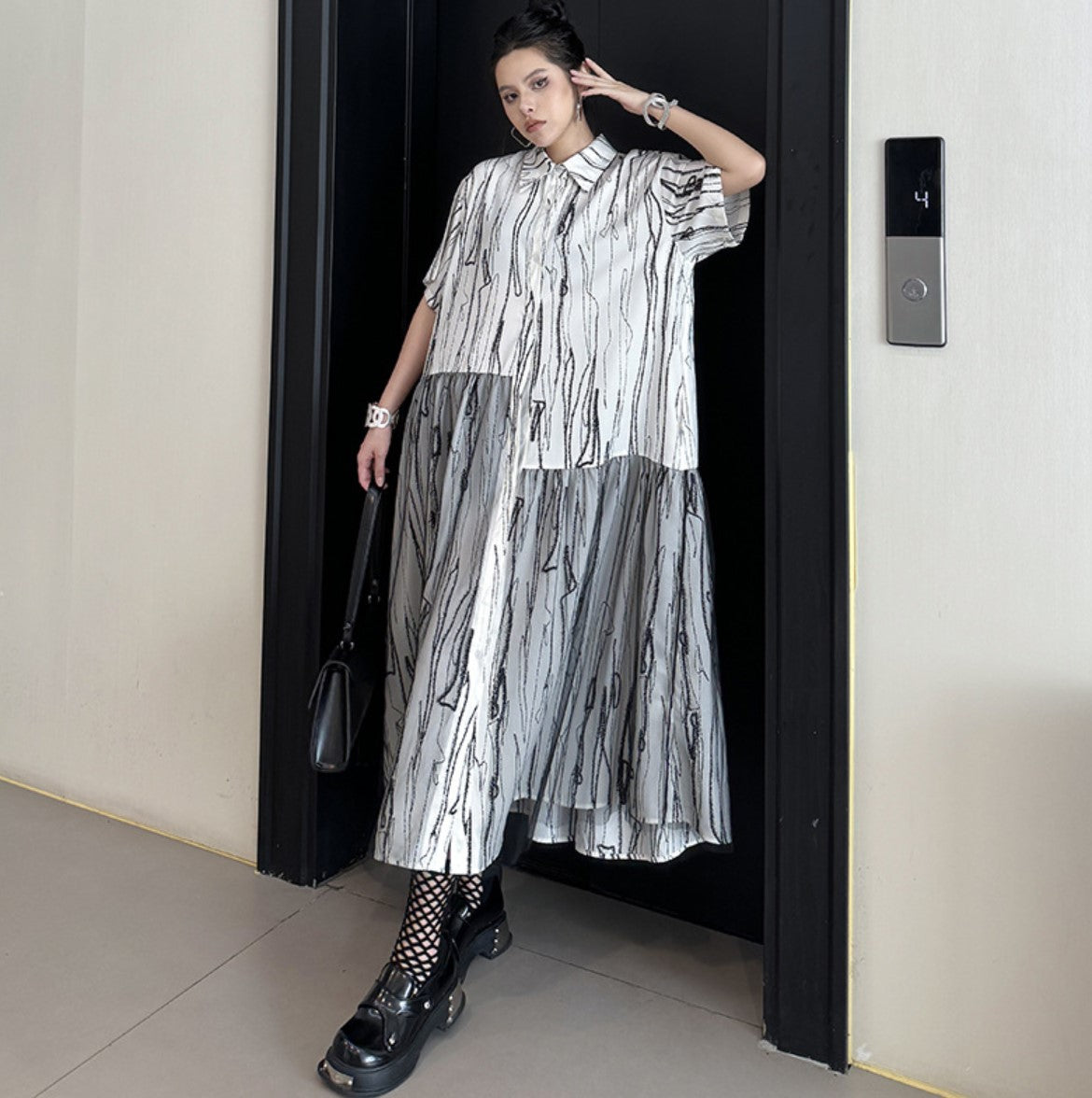 メッシュ仕様絞り染め半袖ロングワンピース モダン おしゃれ 大人 ／TEA