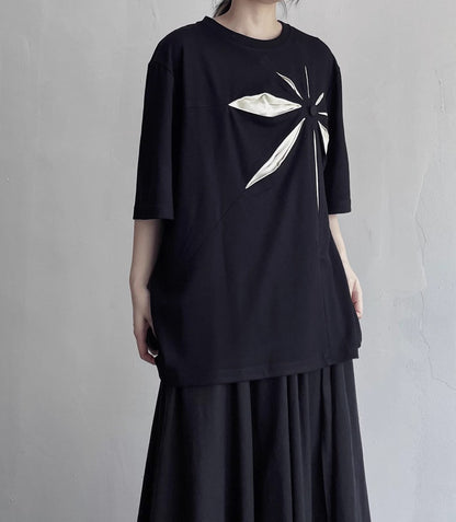 フラワーマークTシャツ カットソー ／ユニセックス モレビー