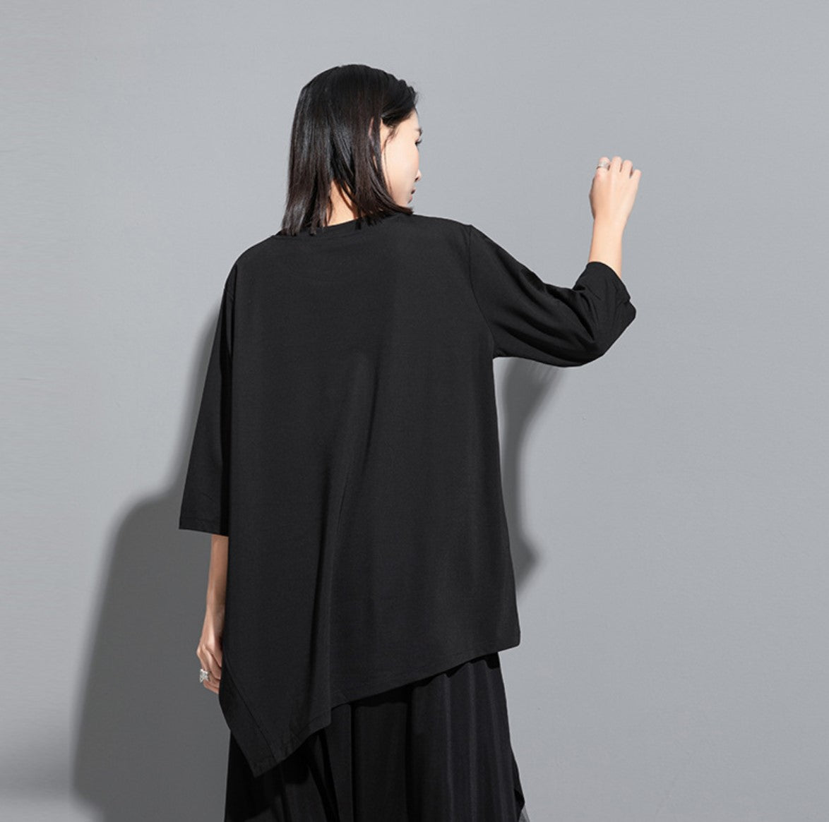 スリット入りTシャツ/カットソー アシンメトリー 七分袖 無地 ／TEA