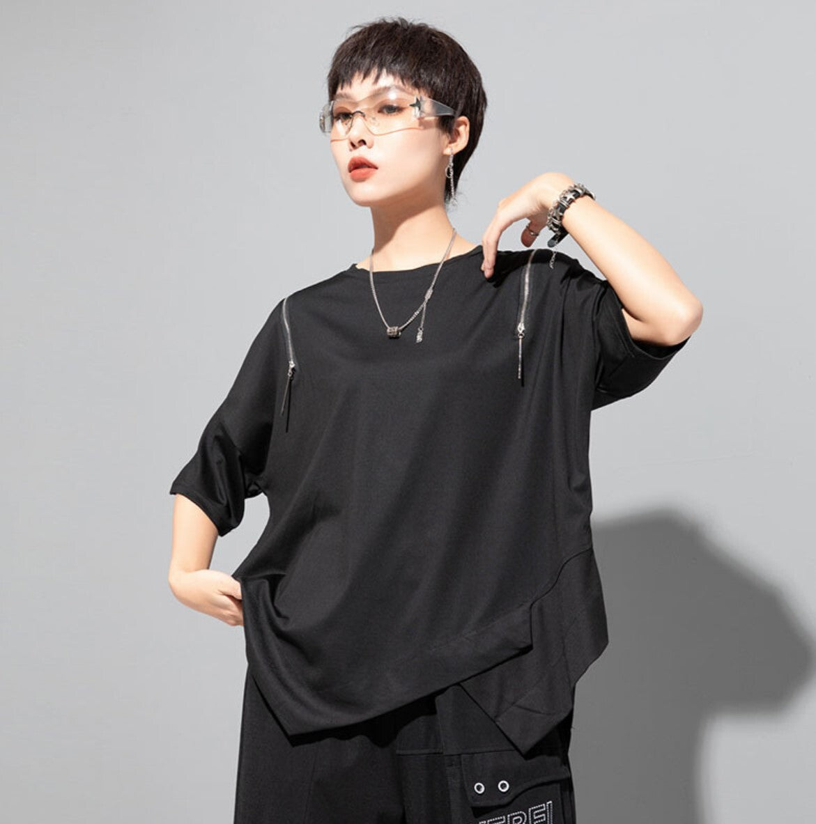 アシンメトリー半袖Tシャツ/カットソー ブラック ホワイト ／TEA