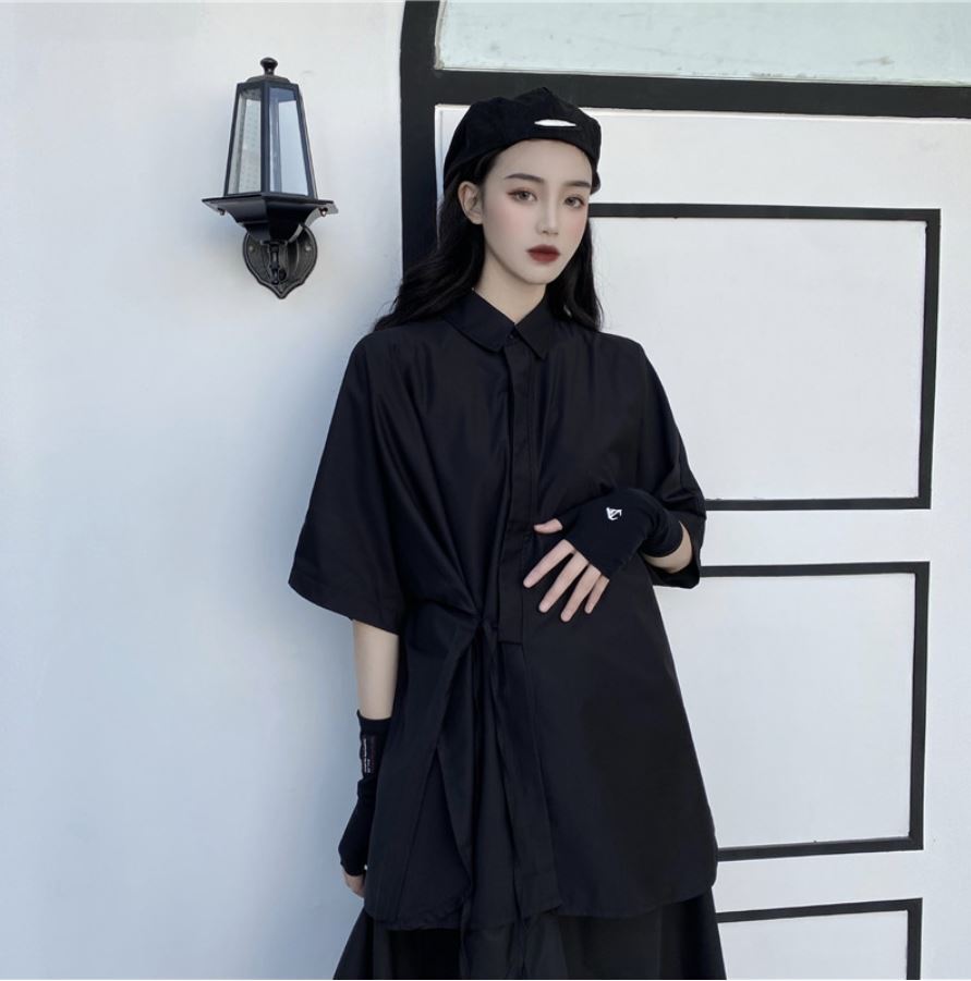 羽織風アシンメトリーシャツ  ブラック ／ユニセックス モレビー