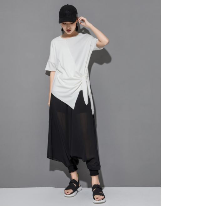 アシンメトリー半袖Tシャツ アシンメトリーカットソー ／ユニセックス モレビー
