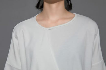 アシンメトリー半袖Tシャツ アシンメトリーカットソー ／ユニセックス モレビー