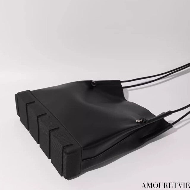 レザートートバッグ ショルダーバッグ レザーバッグ ブラック ／TEA