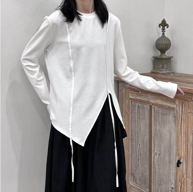 アシンメトリー長袖Tシャツ/カットソー ブラック ホワイト ／TEA