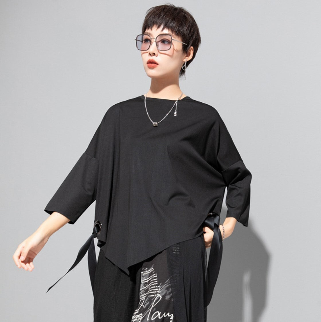 ヘムアシンメトリー七分袖Tシャツ/カットソー ホワイト ブラック ／TEA